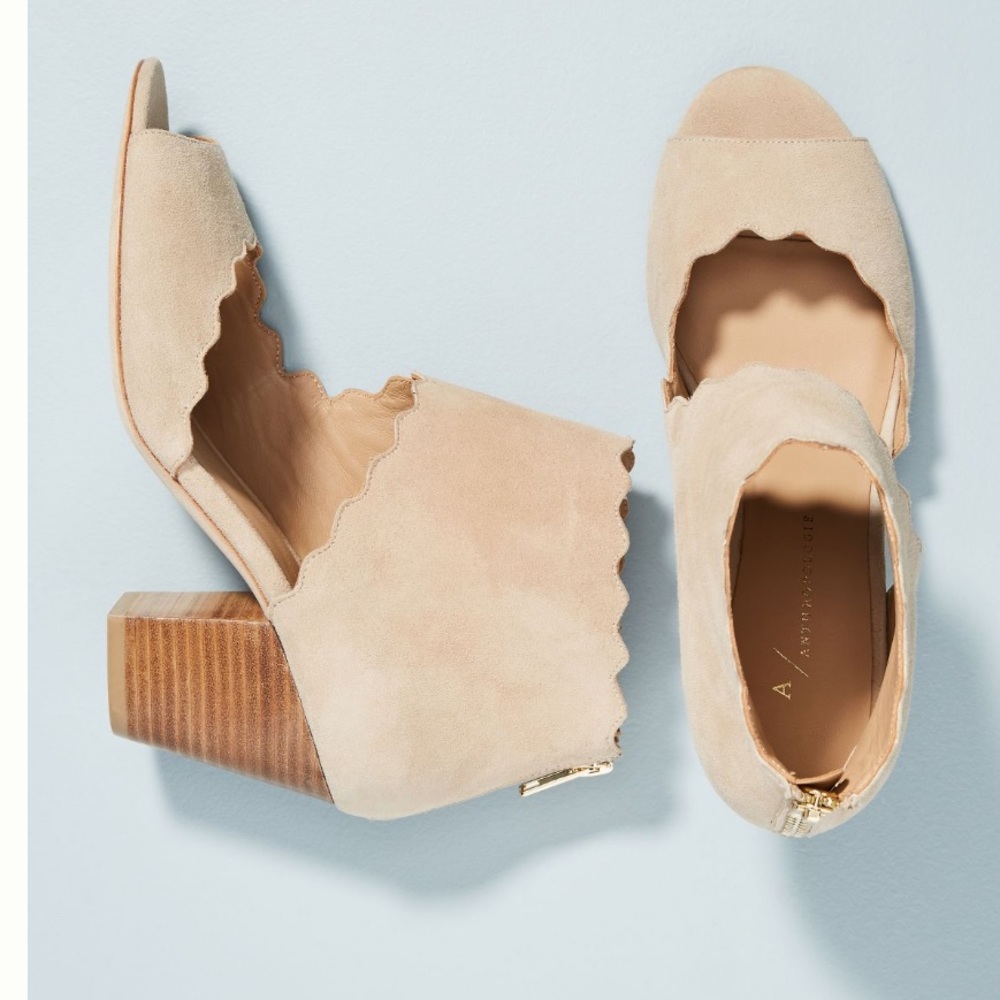 Anthropologie Scalloped Shooties 8.5 - Like New!
